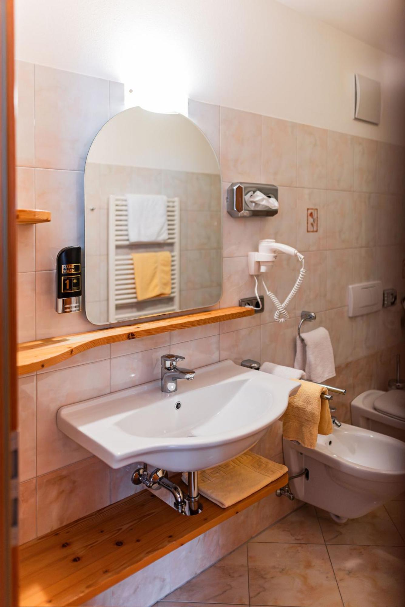 Hotel Ultnerhof Santa Gertrude Εξωτερικό φωτογραφία